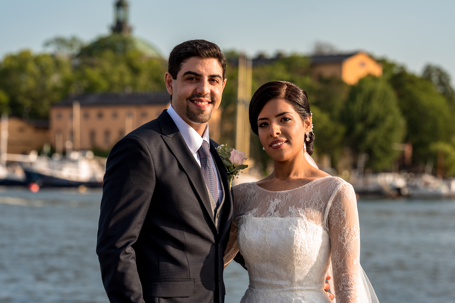 Wedding couple with background of Skeppsholmen