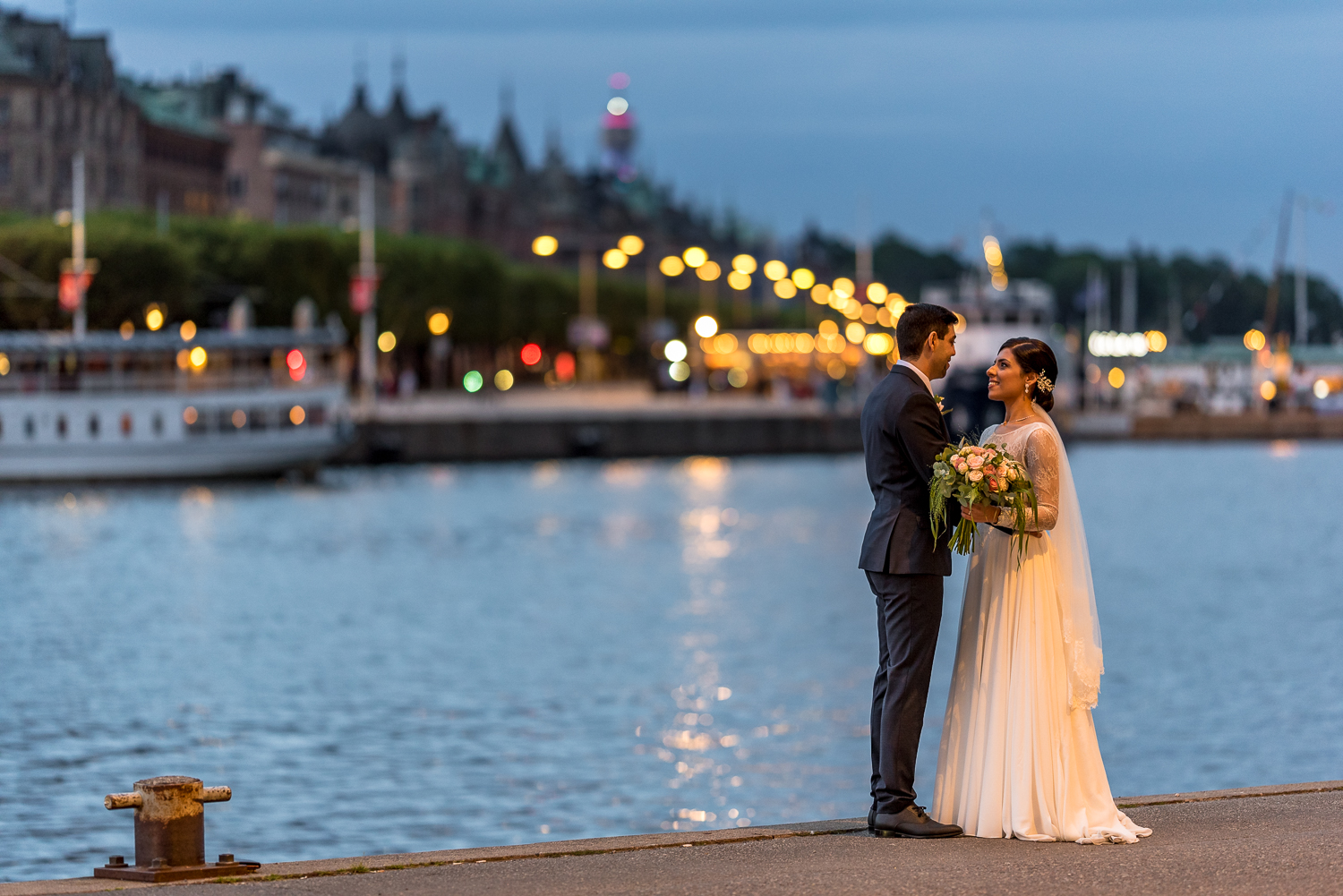 Wedding photo session in Stockholm, Strandvägen