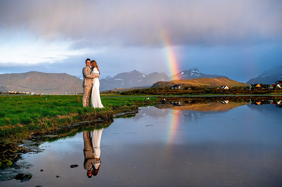 Midnight Sun elopement at Lofoten islands: Veronika & Alexander
